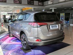 2016款2.0L CVT两驱风尚版 左后45度