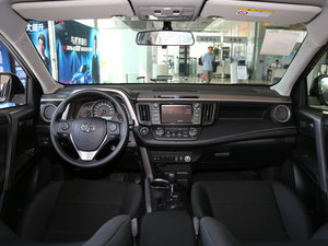 2016款2.0L CVT两驱风尚版 内饰全景