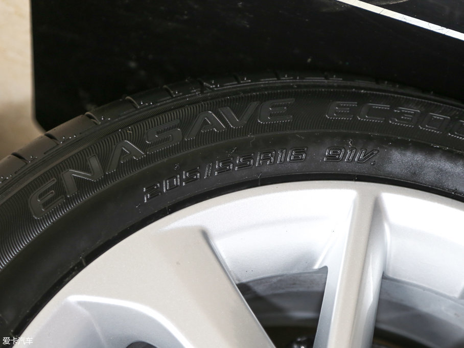 2017_ 1.2T CVT GL-iƤ