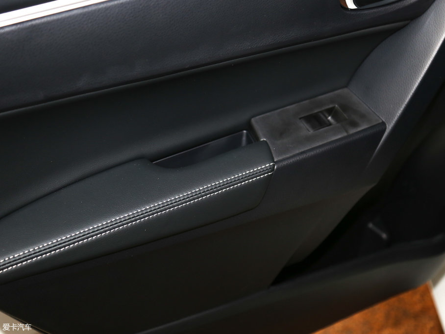 2017_ 1.2T CVT GL-iƤ؄e