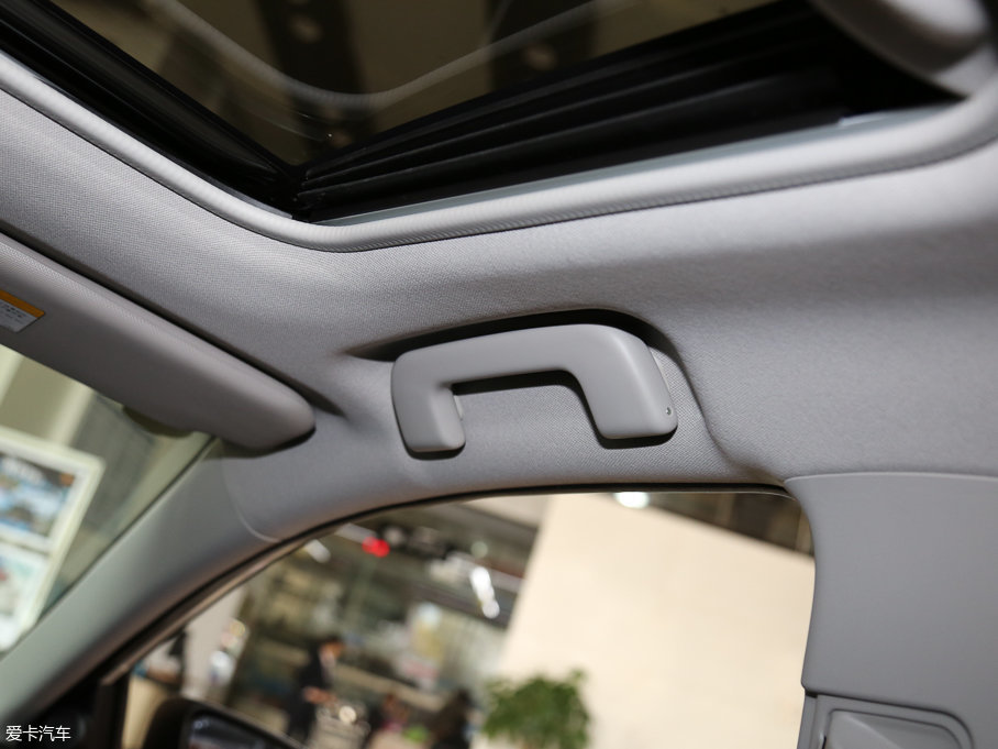 2017_ 1.2T CVT GL-iƤ؄e