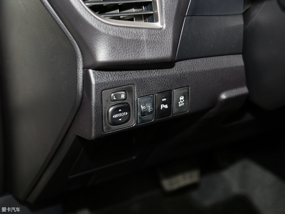 2017_ 1.2T CVT GL-iƤ؄e