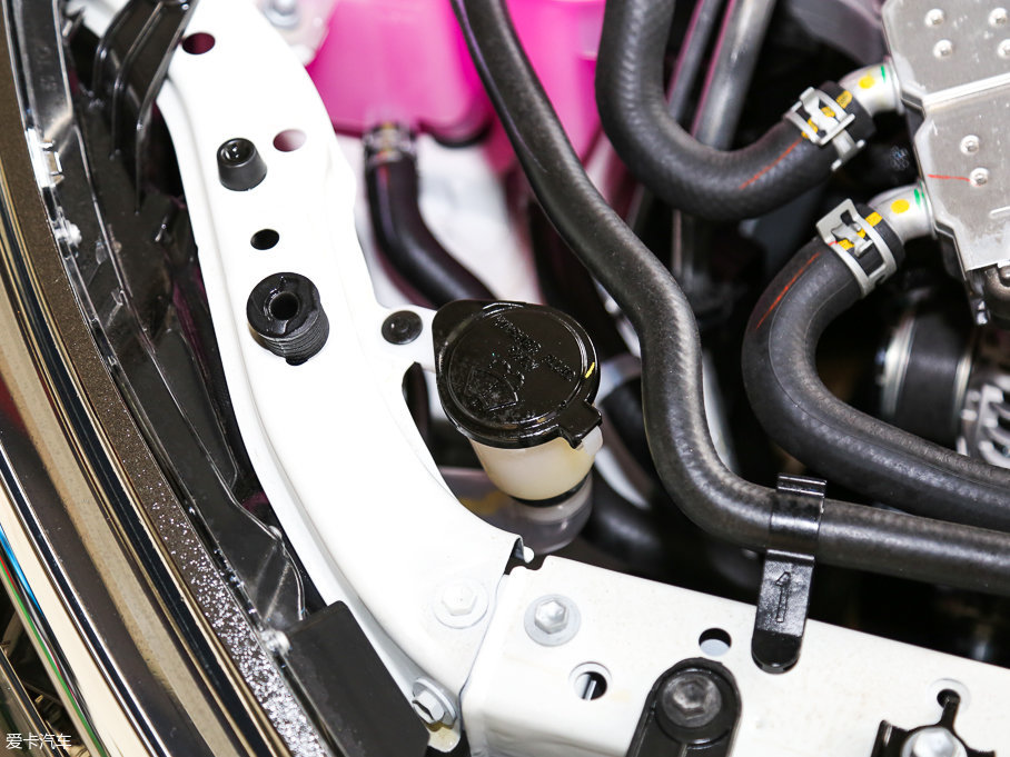 2017_ 1.2T CVT GL-iƤ؄e