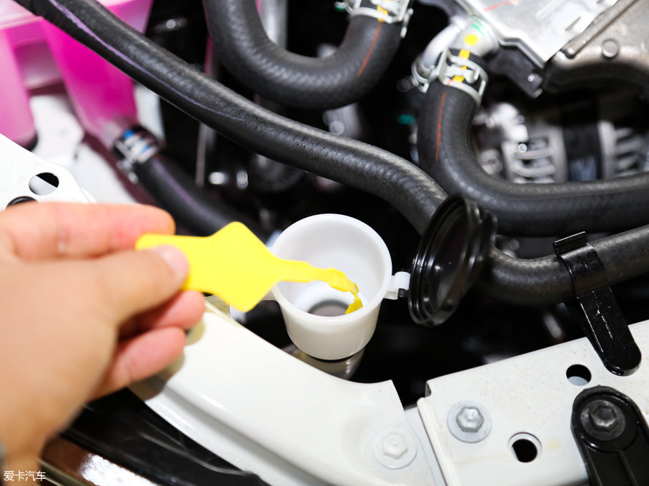 2017_ 1.2T CVT GL-iƤ؄e