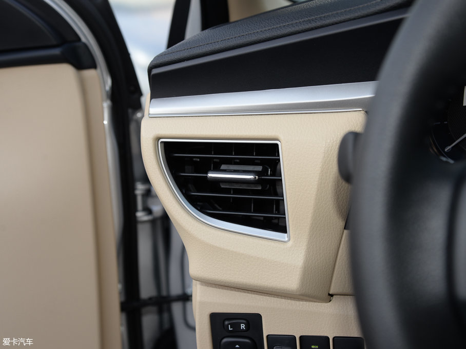 2017_ 1.2T CVT GL-iƤ؄e