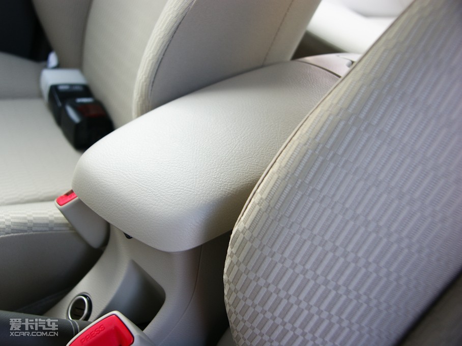 2011Y 1.3L GL-i MT(bio)(zhn)