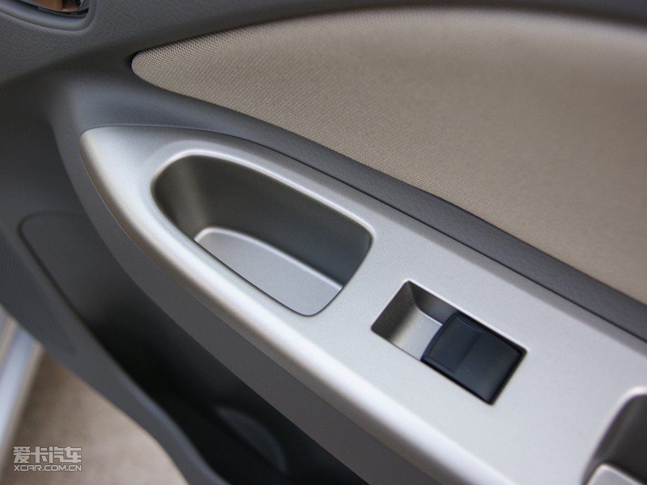 2011Y 1.3L GL-i MT˜ʰ