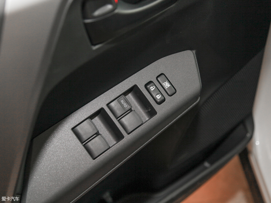 2018RAV4s 2.5L Ԅ򌾫Ӣi