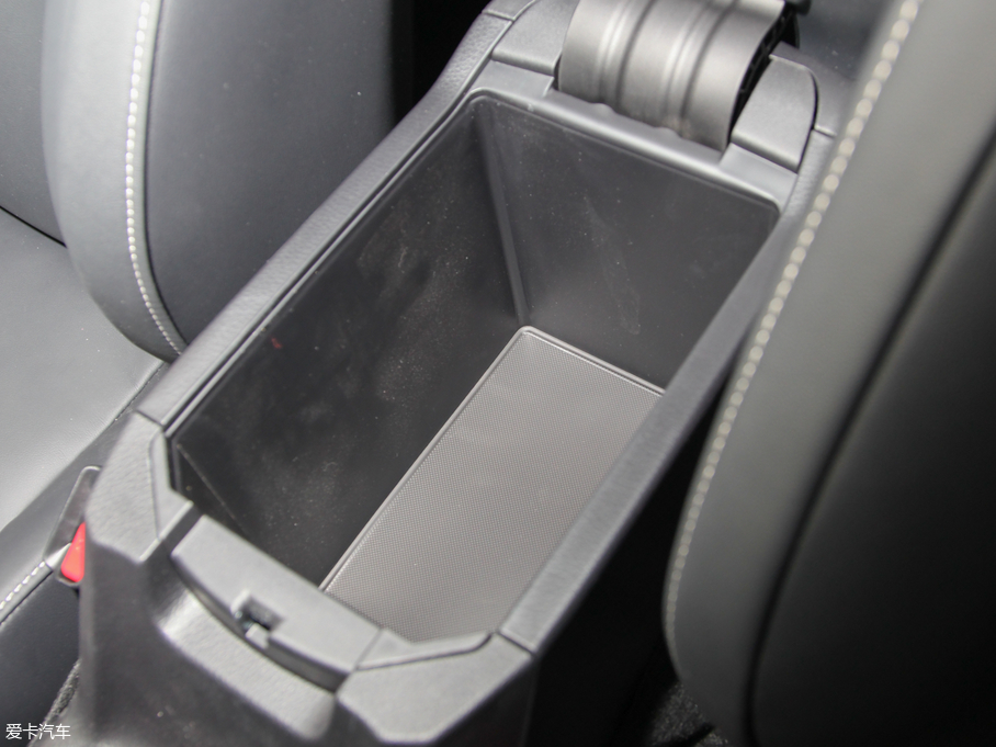 2018RAV4s 2.0L Ԅ(dng)L(fng)X