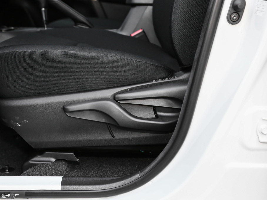 2018RAV4s 2.0L CVTLX