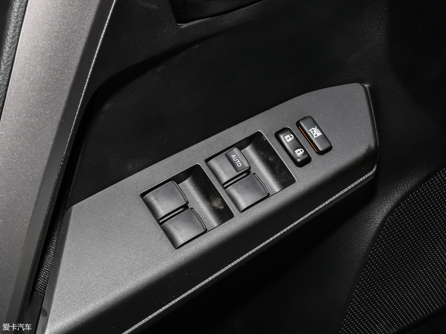 2018RAV4s 2.0L CVTLX