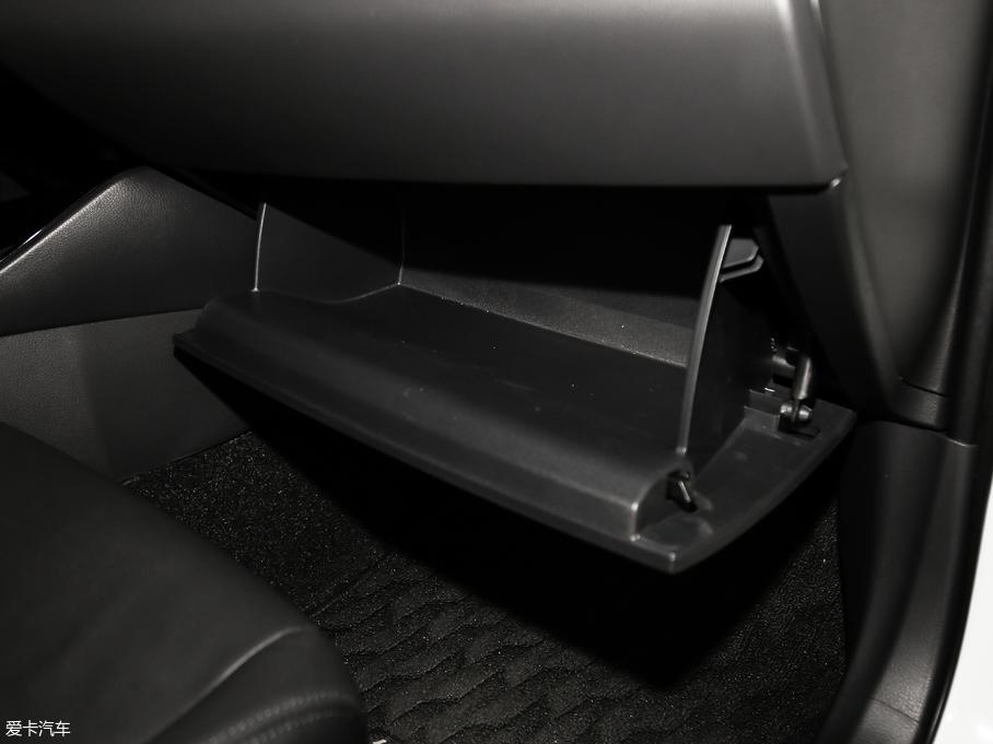 2018ȝIZOA 2.0L Y촰