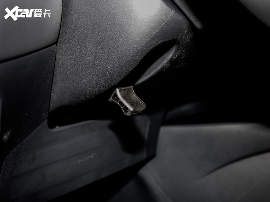 2018���ȝ�IZOA 2.0L �����촰��