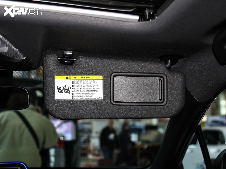 2018���ȝ�IZOA 2.0L �����촰��