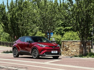 2018款2.0L 奕炫版 整体外观