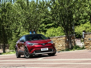 2018款2.0L 奕炫版 整体外观