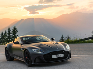 2019Superleggera Coupe w^