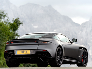 2019Superleggera Coupe w^