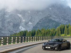 2019Superleggera Coupe w^