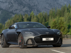 2019Superleggera Coupe w^