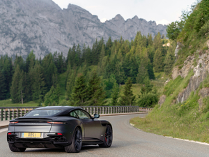 2019Superleggera Coupe w^