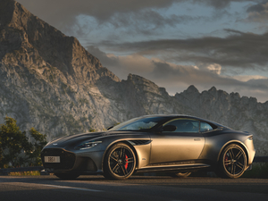 2019Superleggera Coupe w^