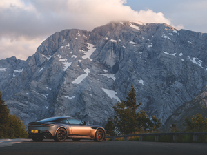 2019Superleggera Coupe w^