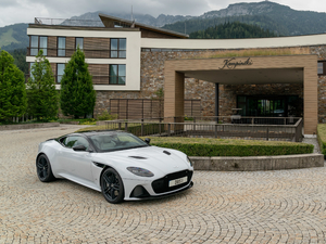 2019Superleggera Coupe w^