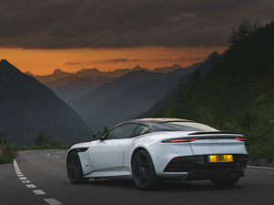 2019Superleggera Coupe w^