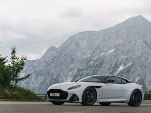 2019Superleggera Coupe w^