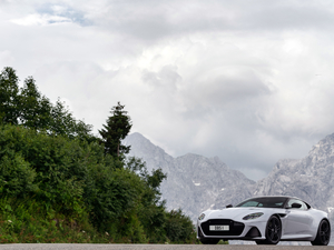 2019Superleggera Coupe w^