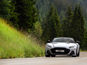 2019Superleggera Coupe w^