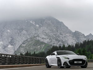 2019Superleggera Coupe w^