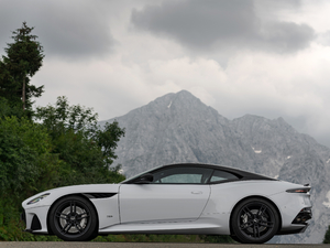 2019Superleggera Coupe w^