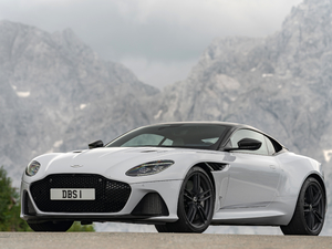 2019Superleggera Coupe w^