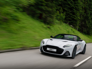 2019Superleggera Coupe w^