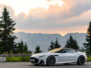 2019Superleggera Coupe w^