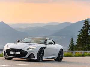 2019Superleggera Coupe w^