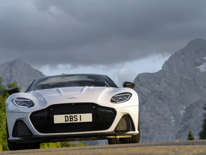 2019Superleggera Coupe w^