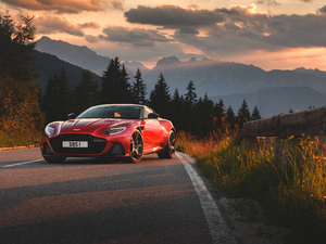 2019Superleggera Coupe w^