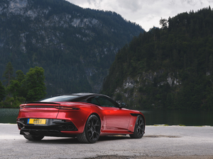 2019Superleggera Coupe w^