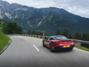 2019Superleggera Coupe w^