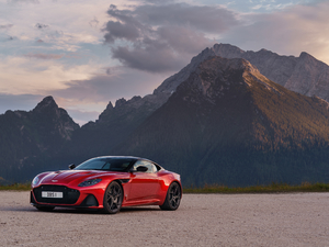 2019Superleggera Coupe w^