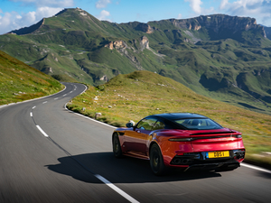 2019Superleggera Coupe w^