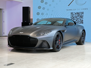 2019款Superleggera Coupe 左前45度