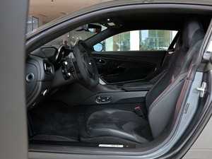 2019款Superleggera Coupe 前排空间