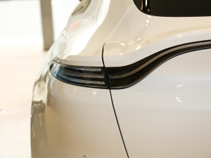 2020��4.0T V8 1913�װl������ �������^