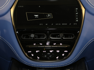 2020��4.0T V8 1913�װl������ �п؅^