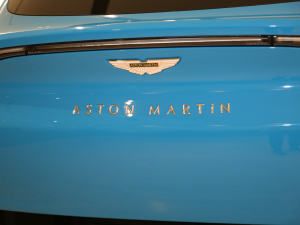 2020��4.0T V8 �������^