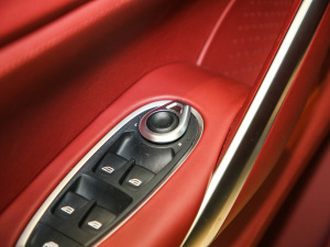 2020��4.0T V8 ���g����